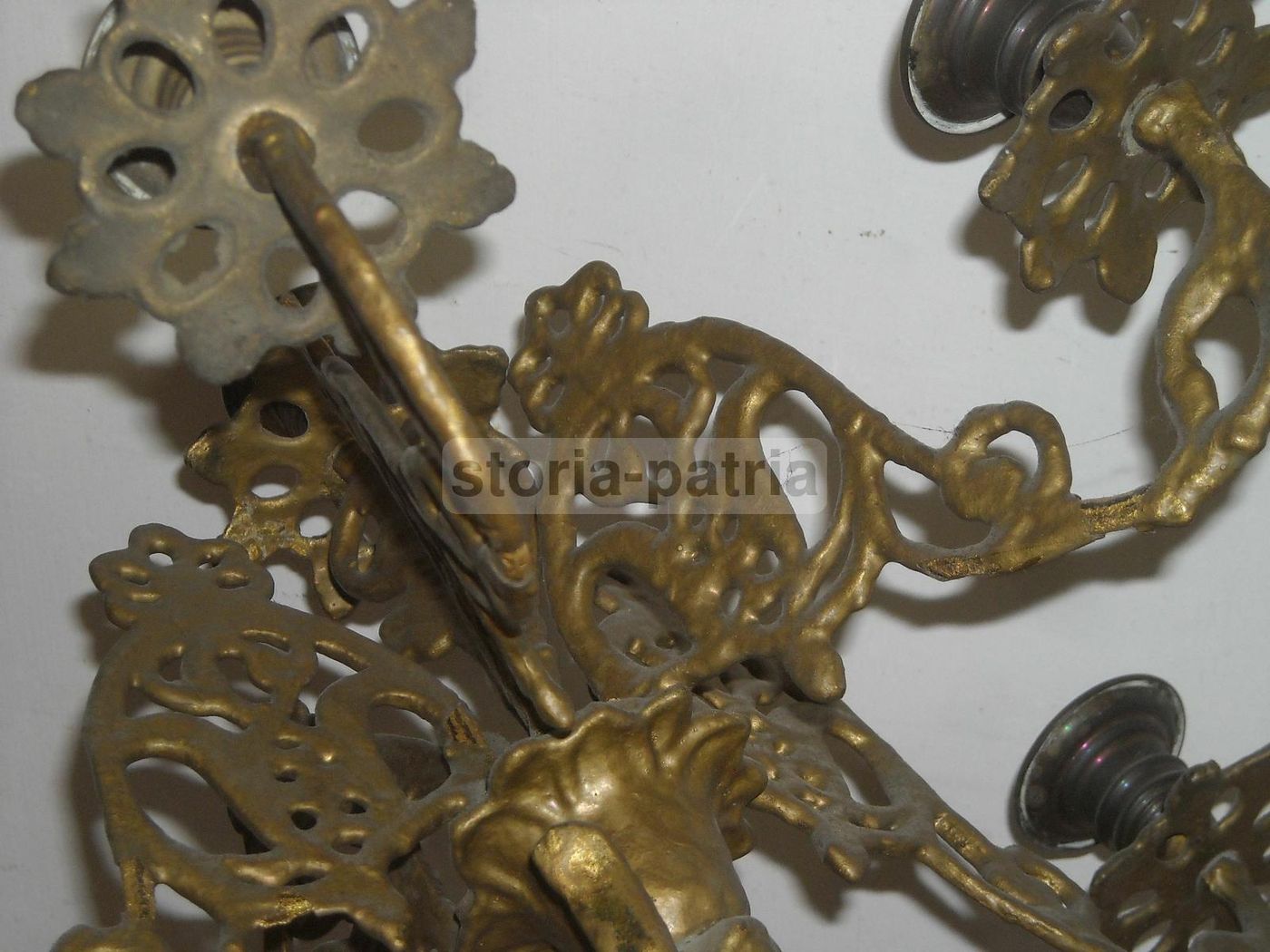 Candelabro Antico In Ottone A 7 Luci Con Angelo, Metà Dell'800