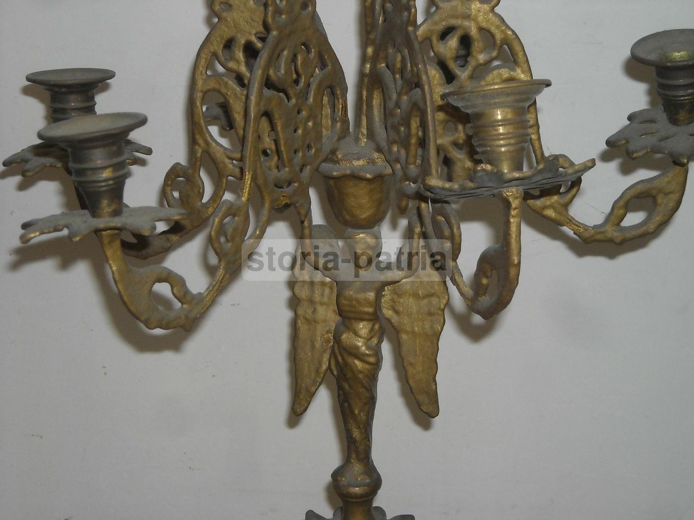 Candelabro Antico In Ottone A 7 Luci Con Angelo, Metà Dell'800