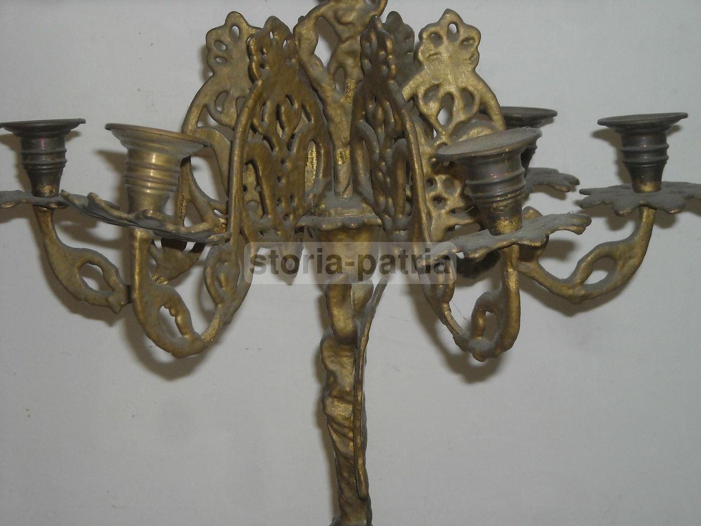 Candelabro Antico In Ottone A 7 Luci Con Angelo, Metà Dell'800