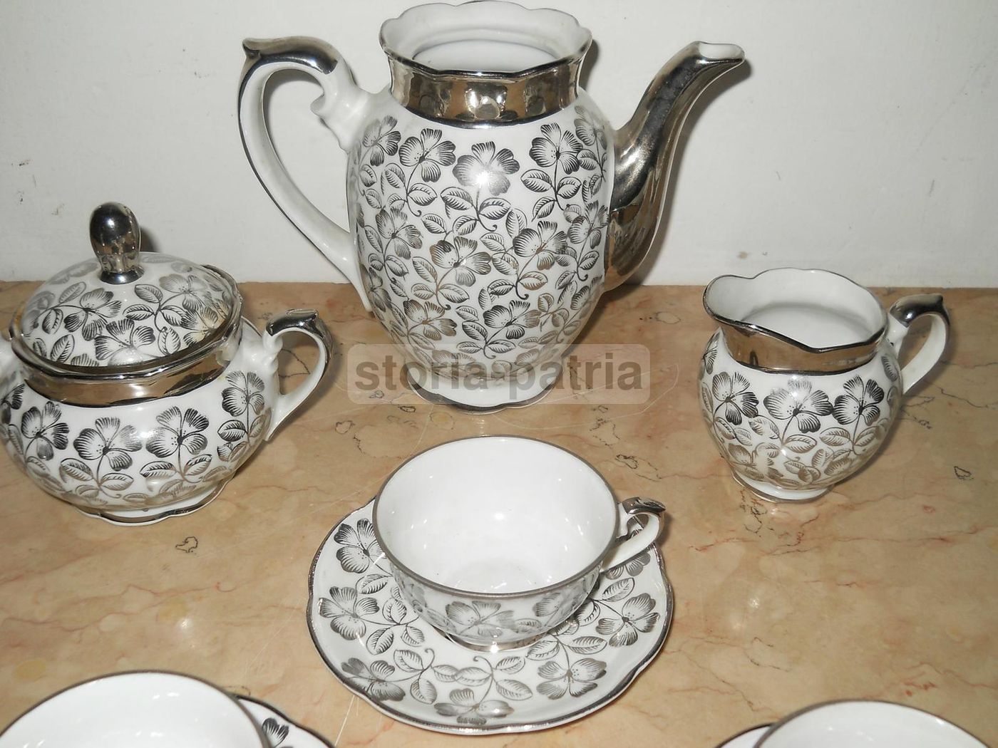 Servizio Da Caffè In Porcellana Bavaria DLF Con Decorazione Floreale In Argento