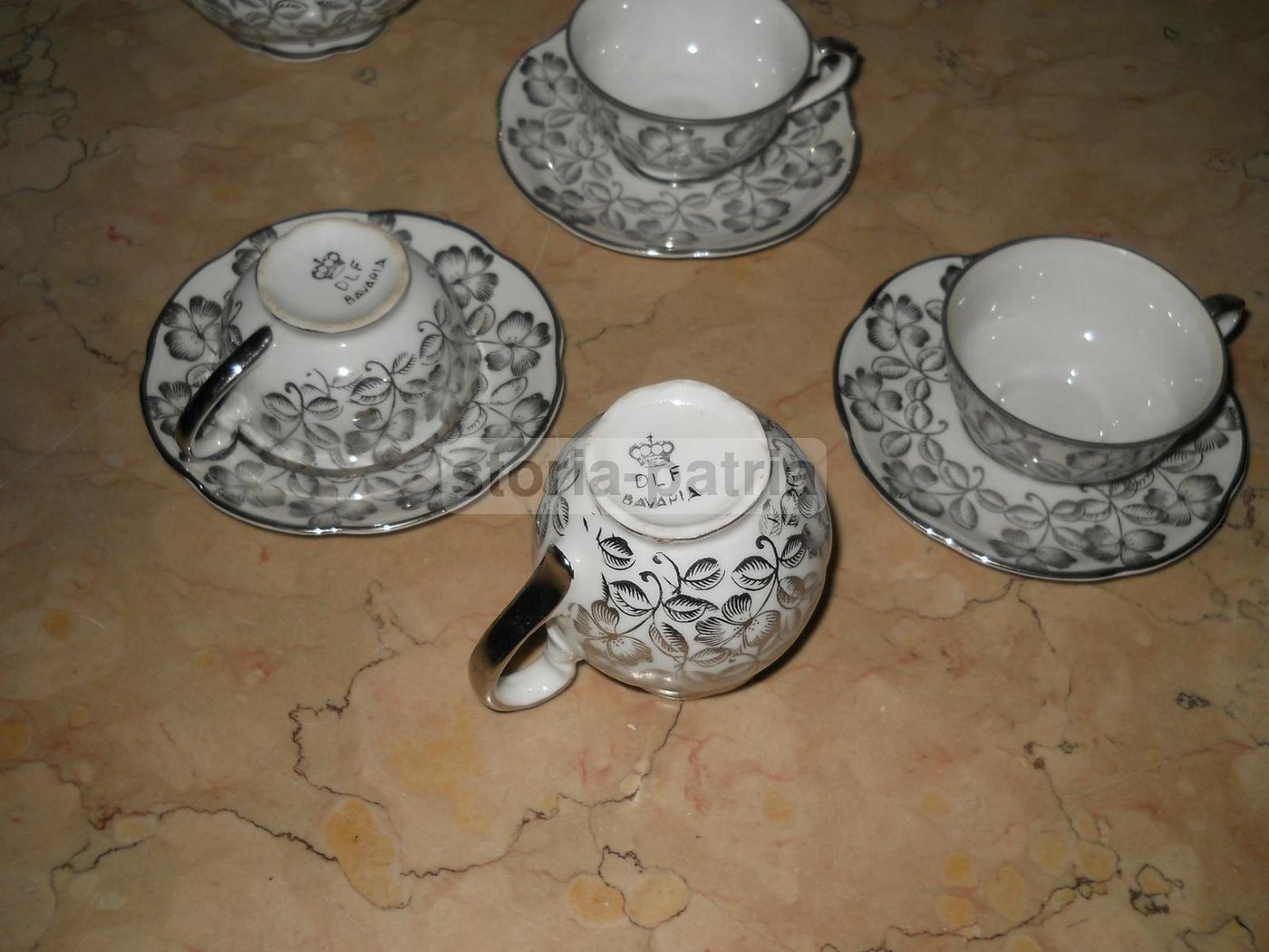 Servizio Da Caffè In Porcellana Bavaria DLF Con Decorazione Floreale In Argento