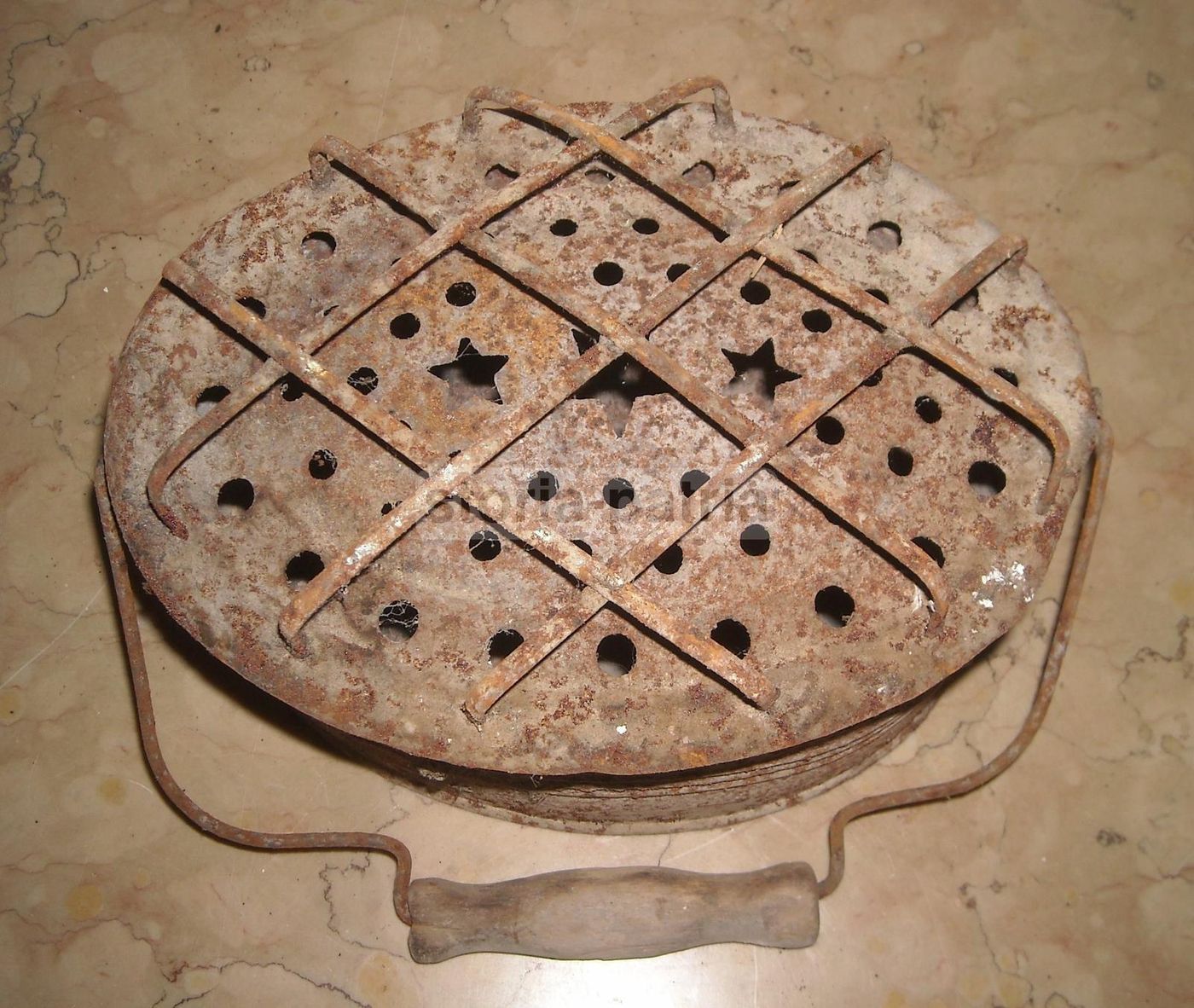 Antico Scaldaletto In Ferro Traforato, Fine '800   Inizio '900