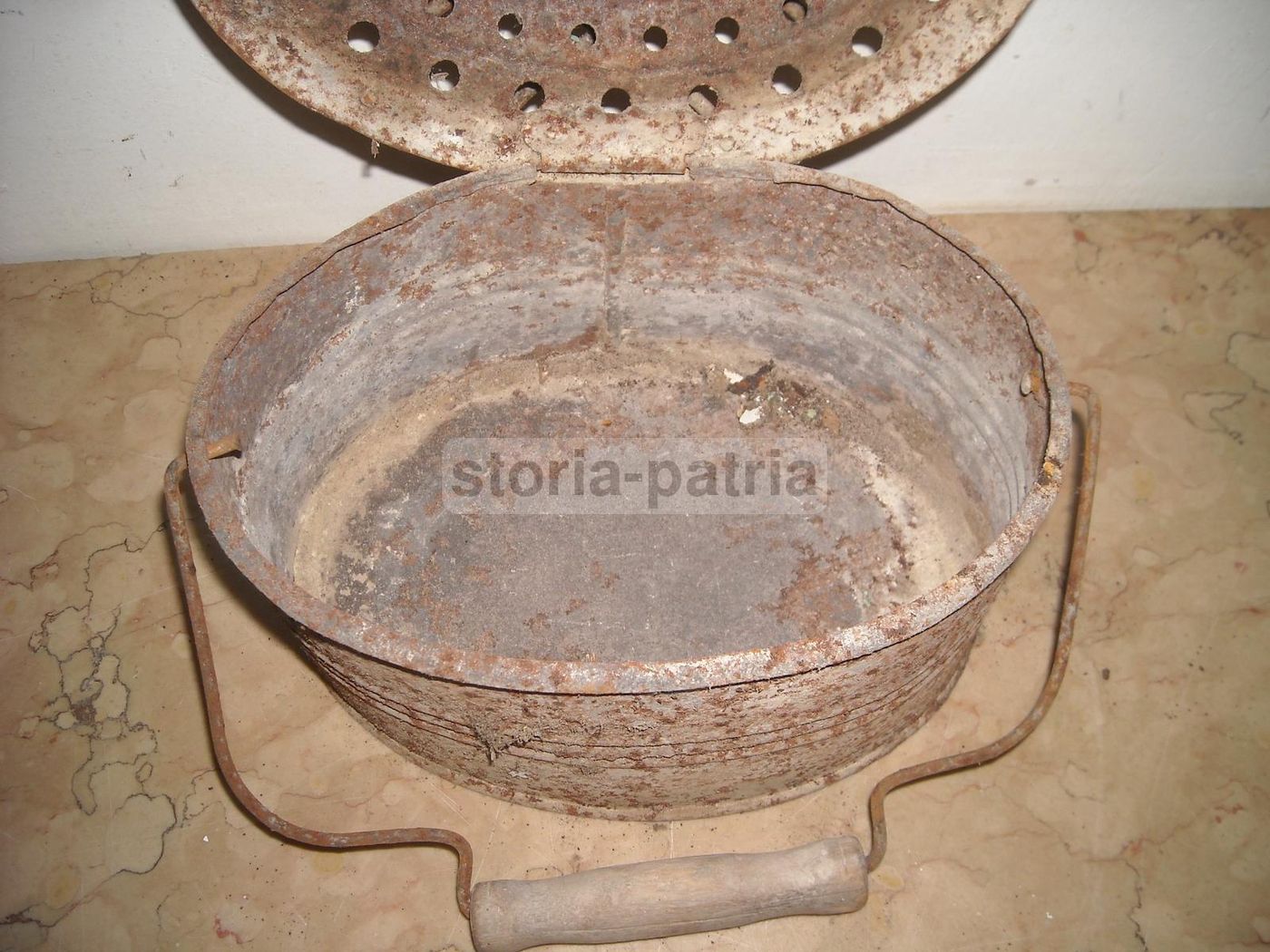 Antico Scaldaletto In Ferro Traforato, Fine '800   Inizio '900
