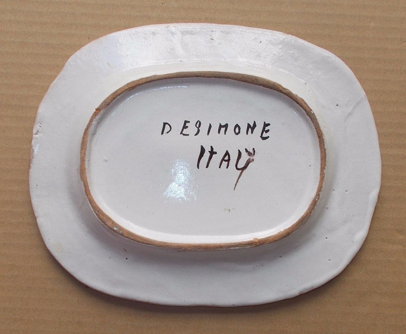 Piatto Decorativo In Ceramica Con Stemma Araldico De Simone, Firmato