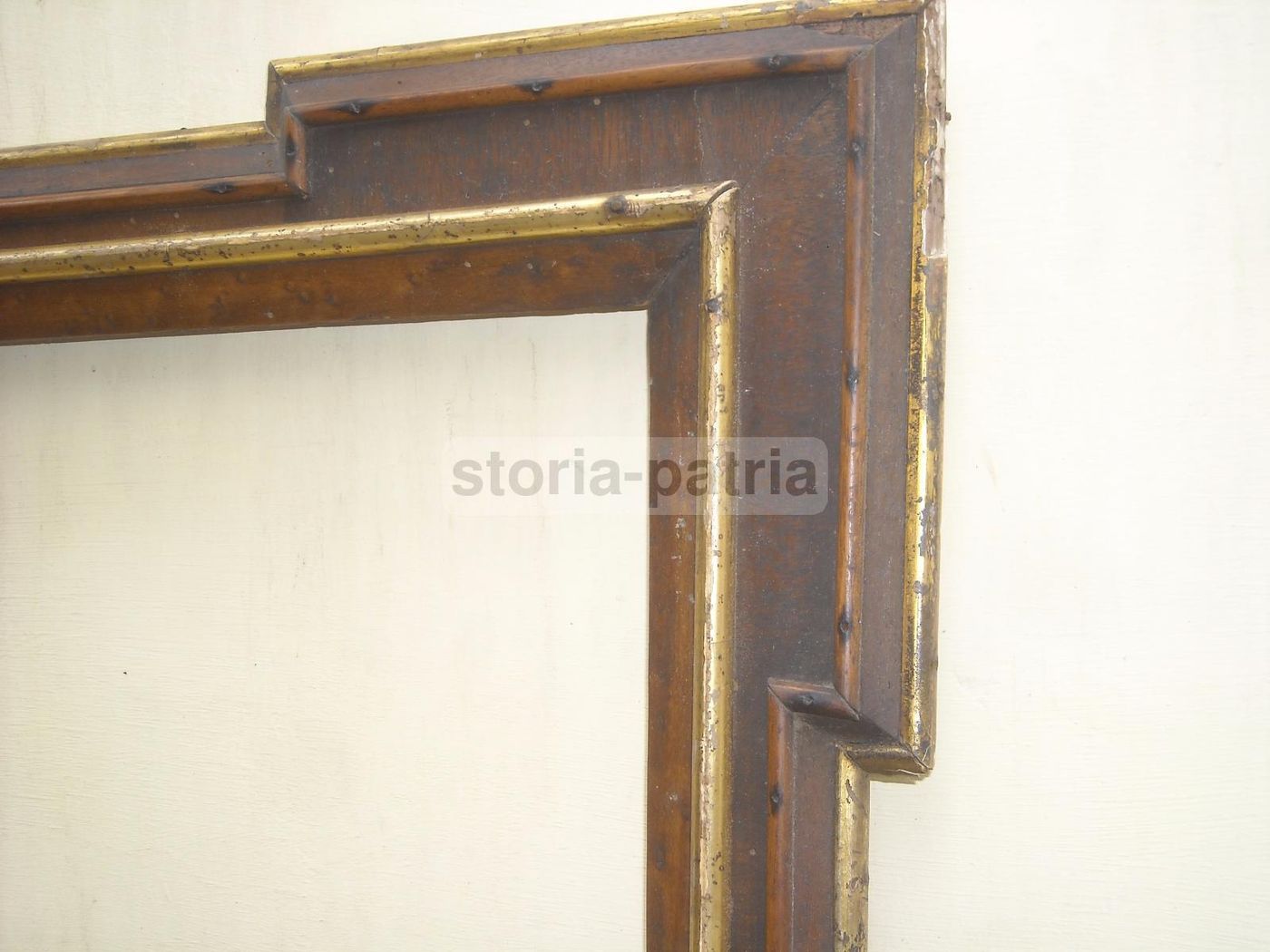 Cornice Antica In Legno Impiallacciato E Dorato Dell'800