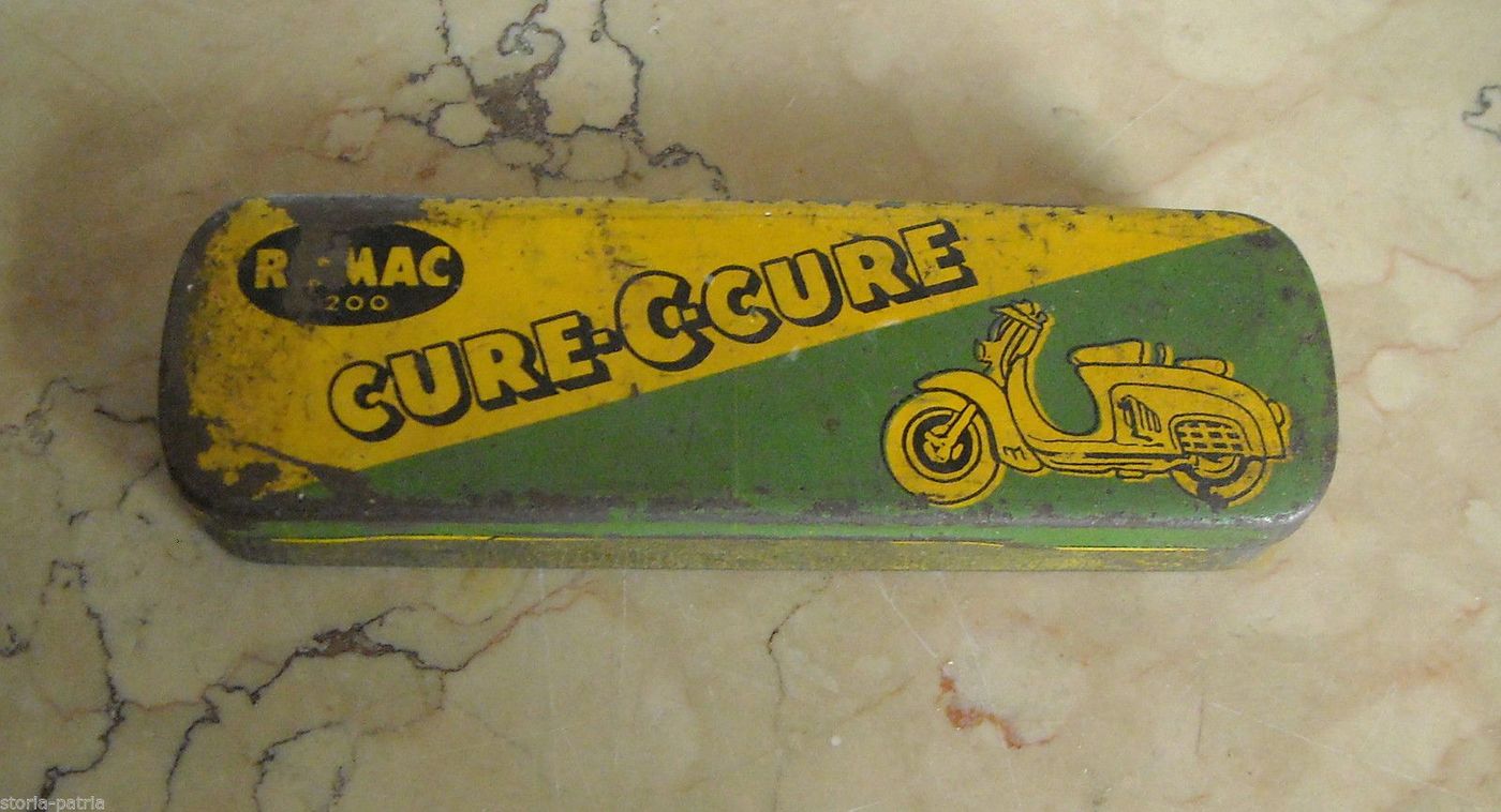 Astuccio Pubblicitario d'Epoca In Latta Litografata Con Motocicletta Vespa
