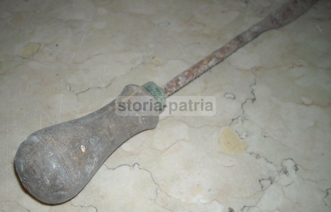 Antica Raspa Metallica Con Manico In Legno (fine '800   Inizio '900)