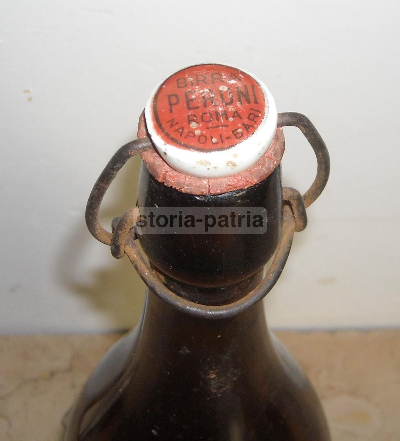 Bottiglia Birra Peroni d'Epoca Con Tappo Roma, Napoli, Bari