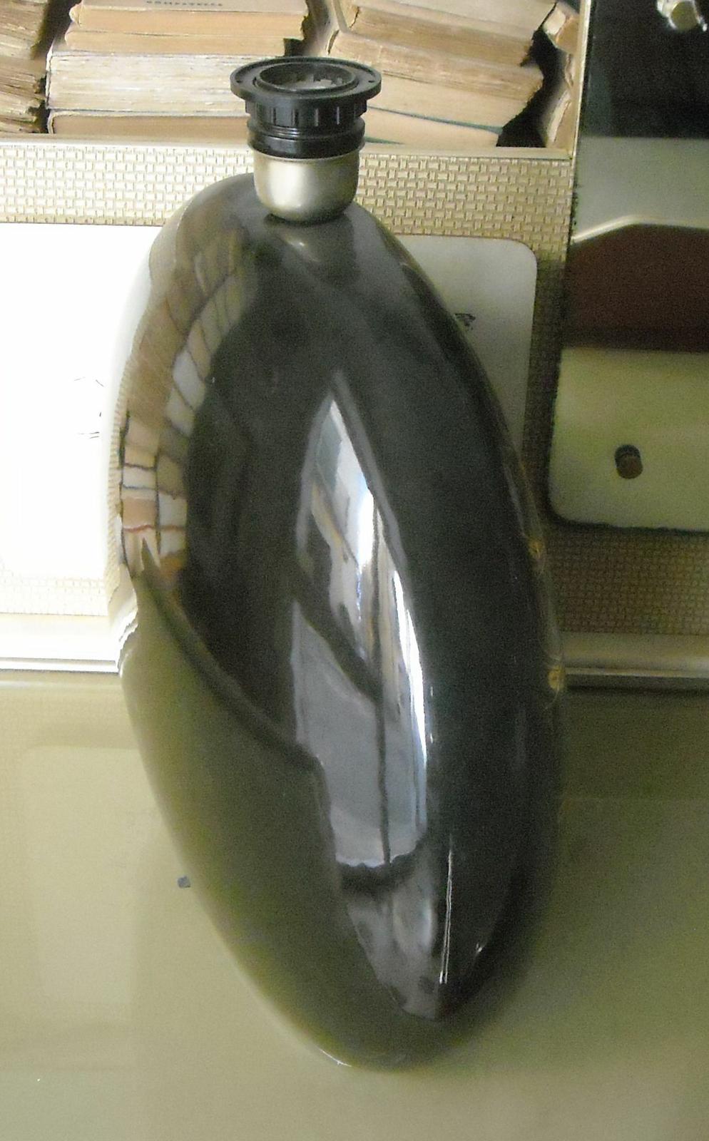 Lampada Da Tavolo In Ceramica Nera Con Decoro Pavone Dorato, Afrodite