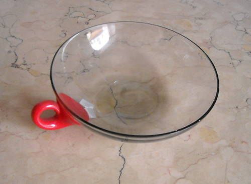 Tazza In Vetro Trasparente Con Manico Rosso, Gusto Liberty, Inizio XX Secolo