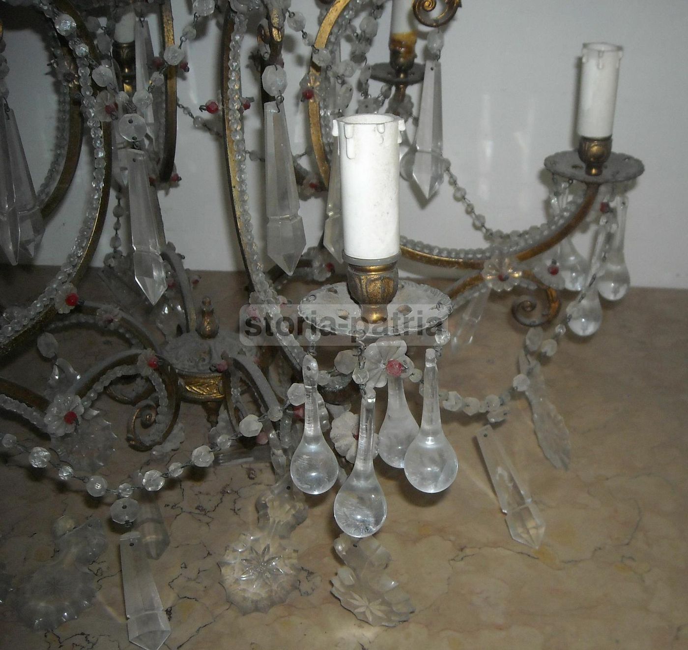 Lampadario Antico In Ottone Dorato Con Pendenti In Vetro, Metà XIX Secolo
