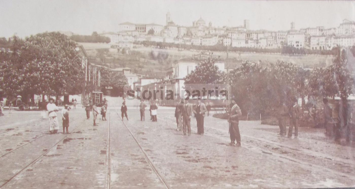 Bergamo: Antica Fotografia Originale Con Tram E Ferrovia Del Fotografo Solza