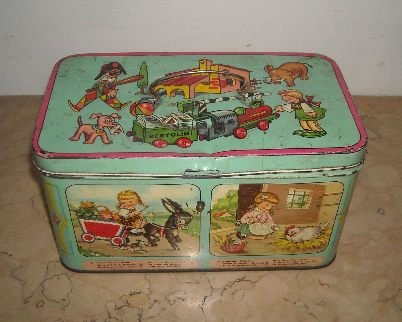 Scatola In Latta Bertolini Con Arlecchino E Mariarosa, Anni '50