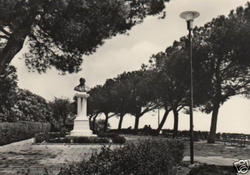Monumento A P.P. Parzanese, Villa Comunale, Ariano Irpino, Cartolina