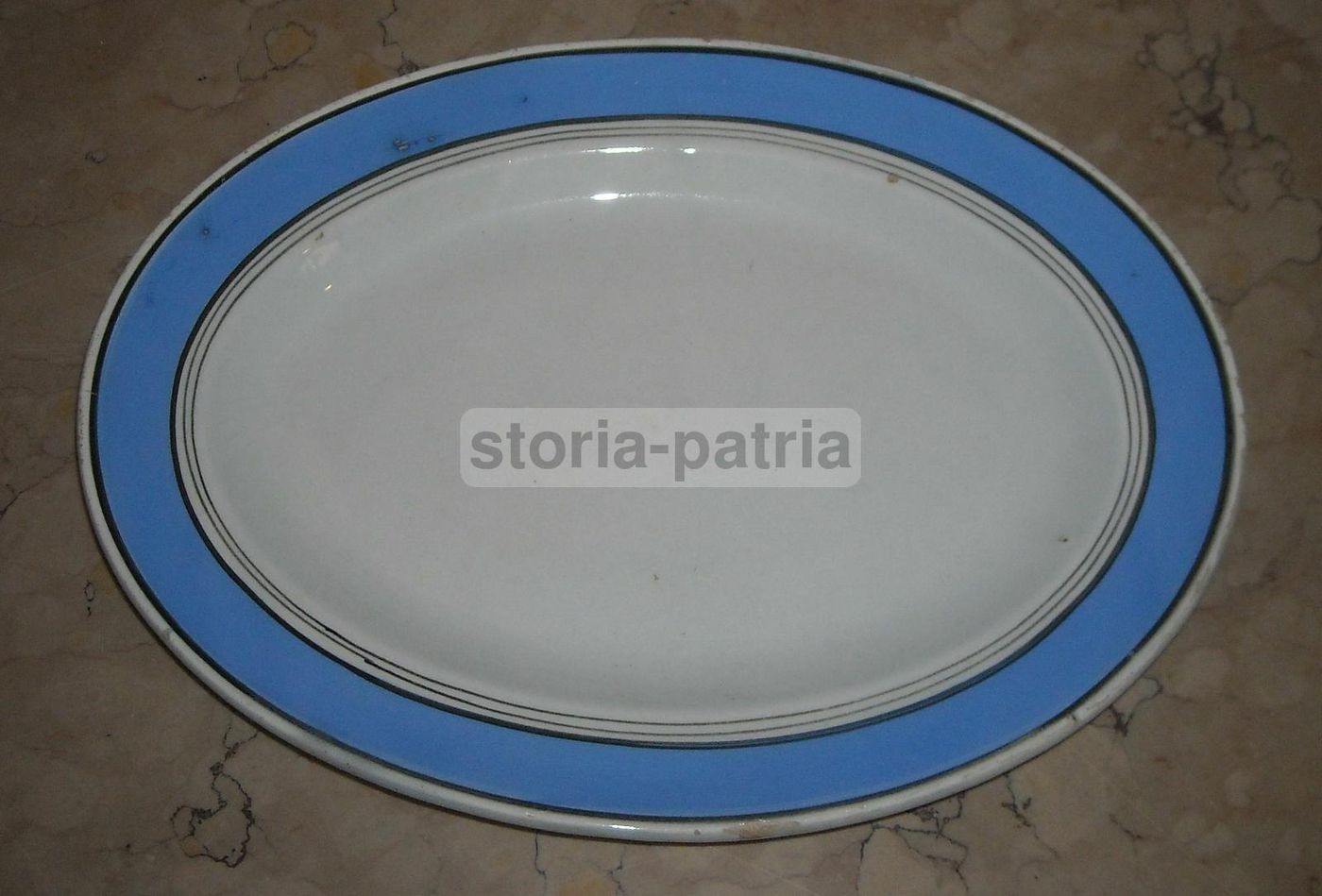 Piatto Ovale In Ceramica Con Decoro Blu, Epoca 1900, Con Marchio