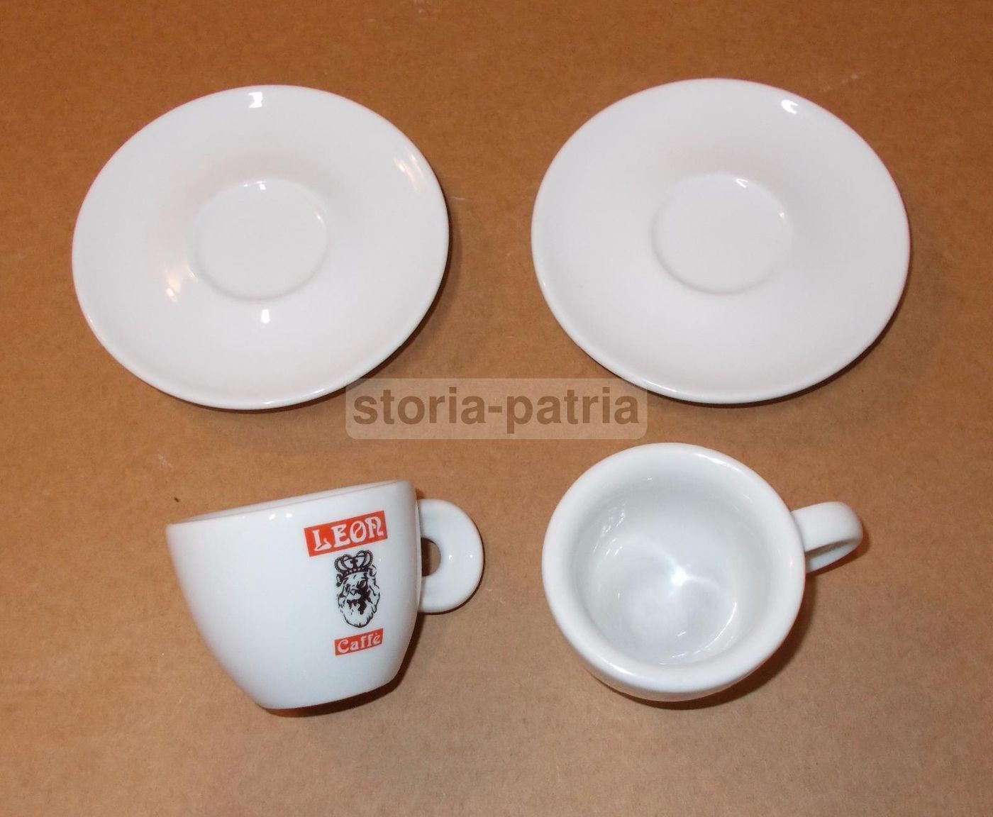 Coppia Di Tazzine Da Caffè Leon In Porcellana Pubblicitaria