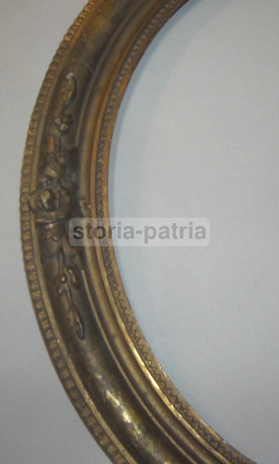 Cornice Ovale Antica Dorata Con Decori In Rilievo, Seconda Metà Dell'Ottocento
