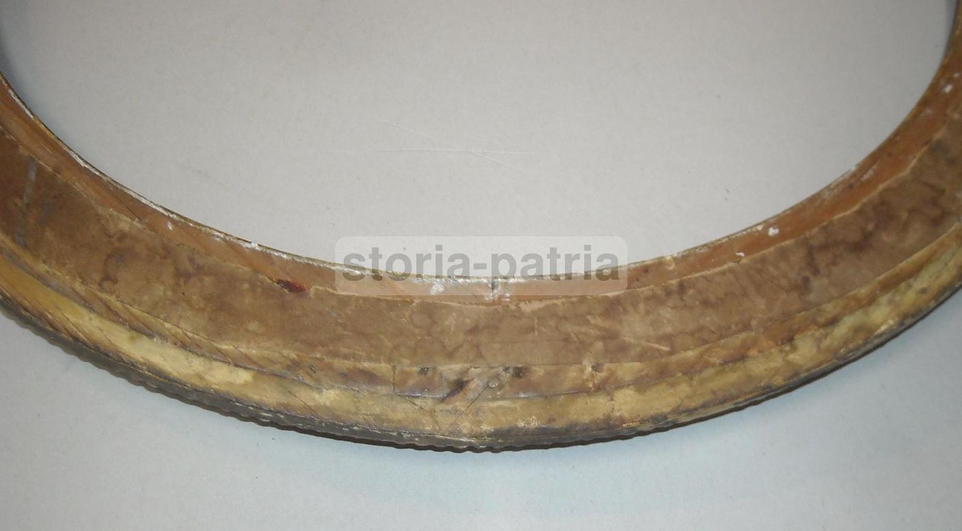 Cornice Ovale Antica In Legno Dorato Con Decori In Rilievo, XIX Secolo