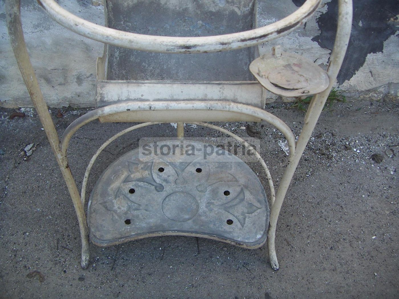 Antico Lavabo In Ferro Stile Liberty Primi '900 Con Specchiera