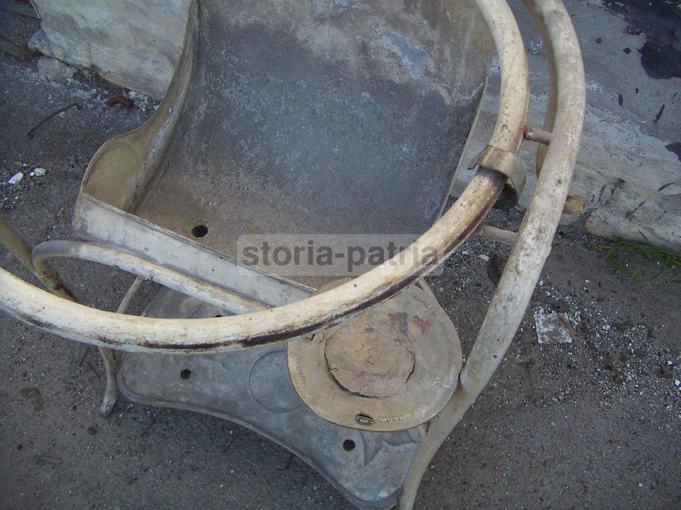 Antico Lavabo In Ferro Stile Liberty Primi '900 Con Specchiera