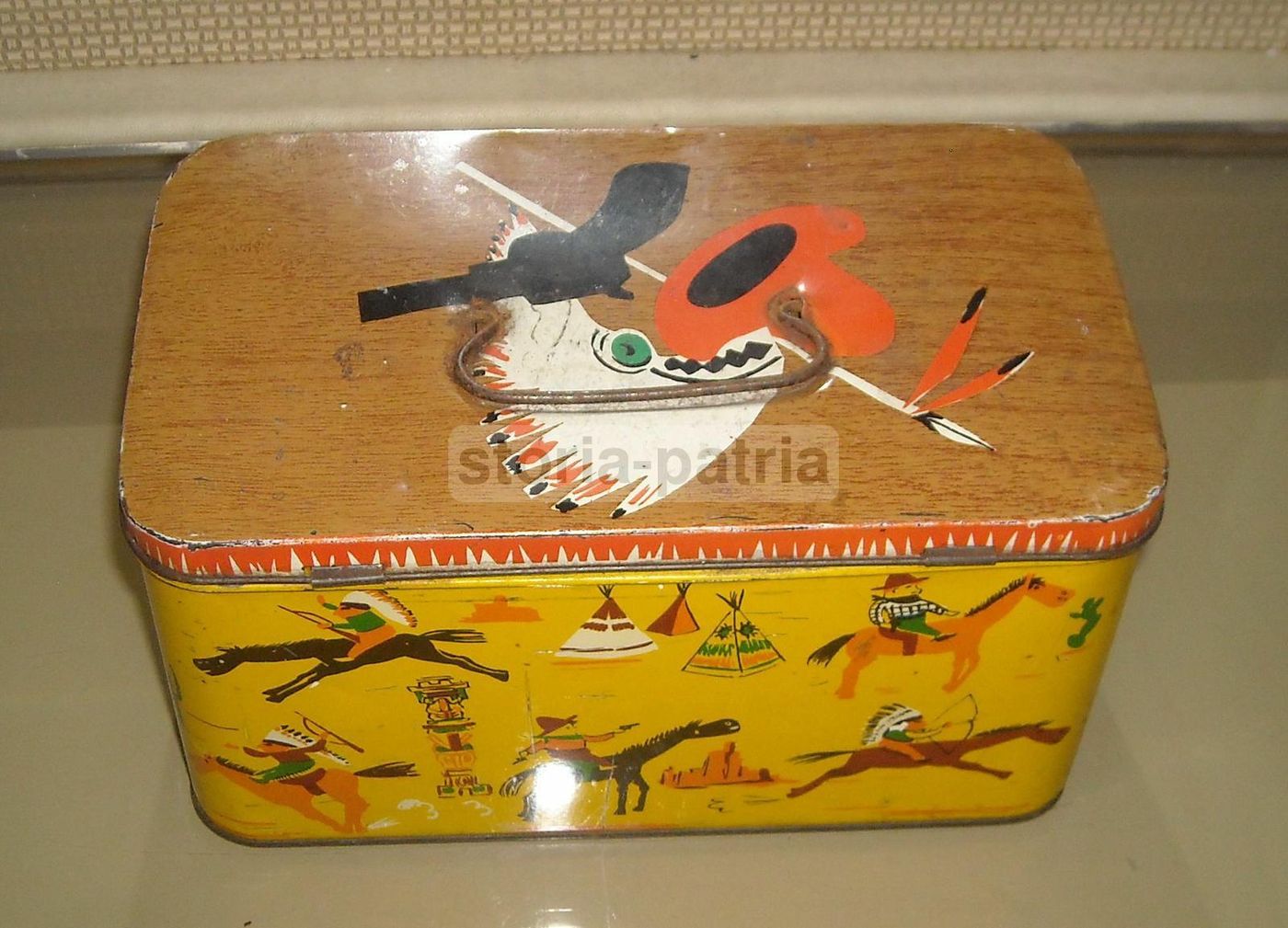 Scatola Latta Bertolini Lievito Tema Far West E Indiani
