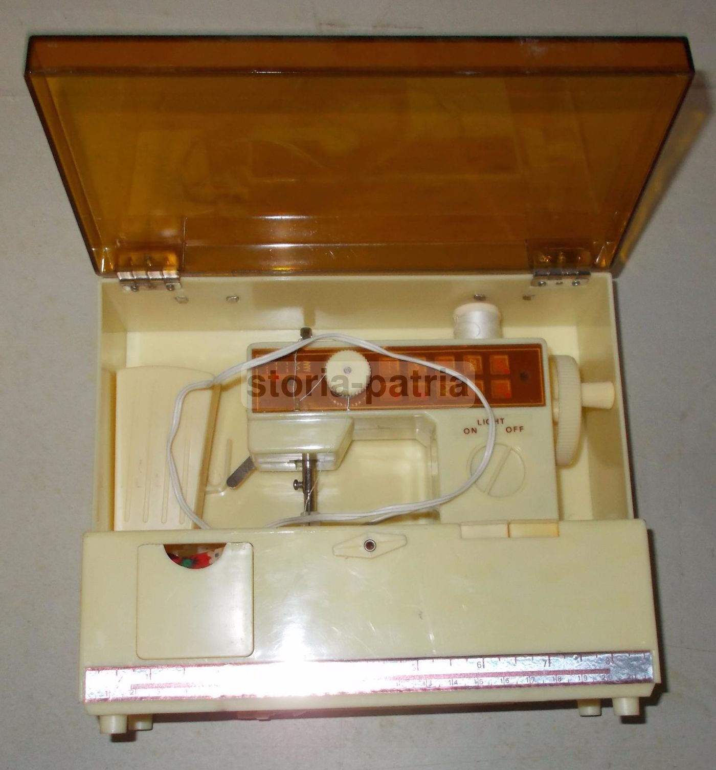 Macchina Per Cucire Portatile Vintage Anni 60 70 Made In Hong Kong