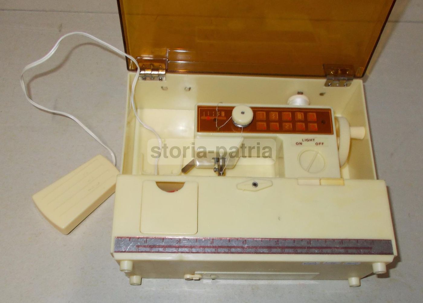 Macchina Per Cucire Portatile Vintage Anni 60 70 Made In Hong Kong