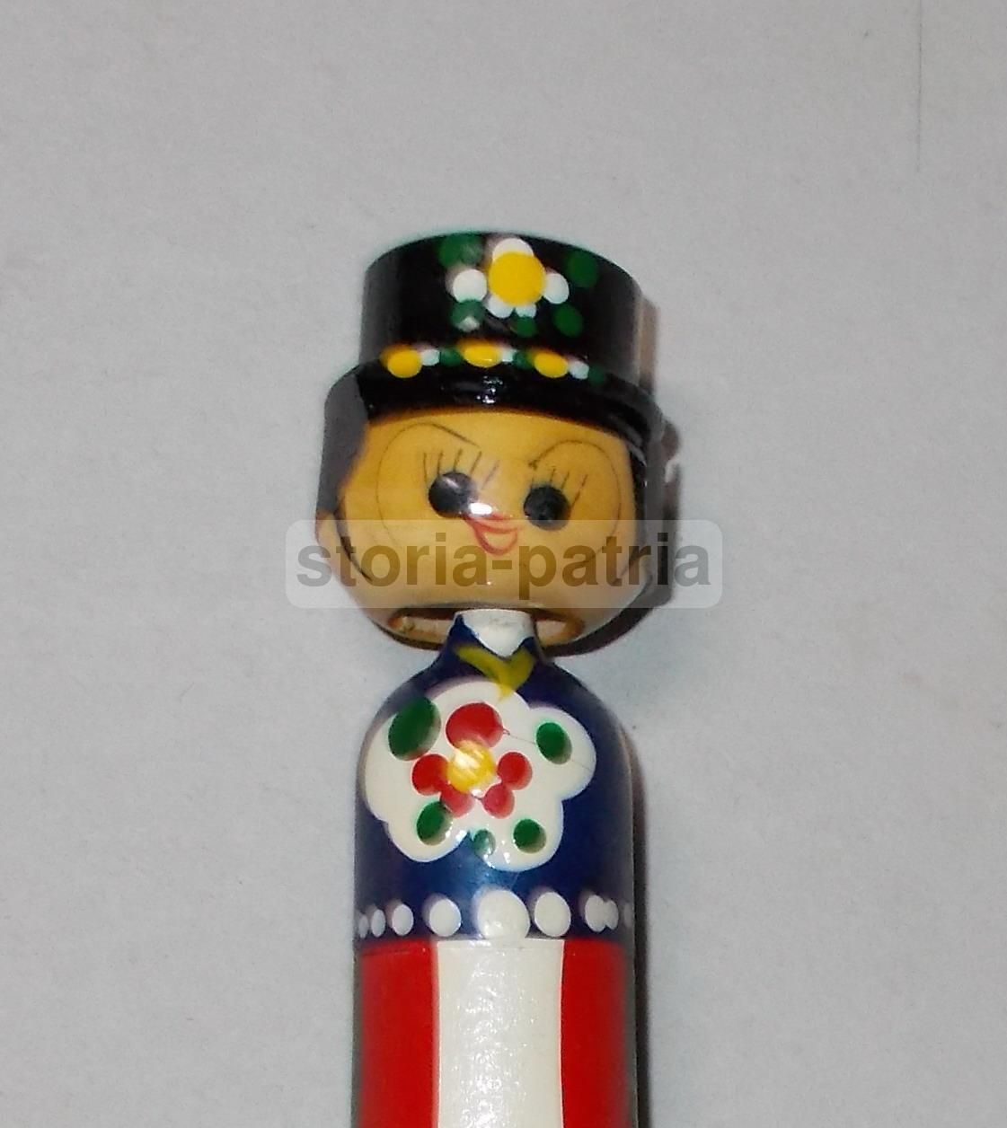 Bambolina Coreana In Legno Con Testa Oscillante, Anni '50