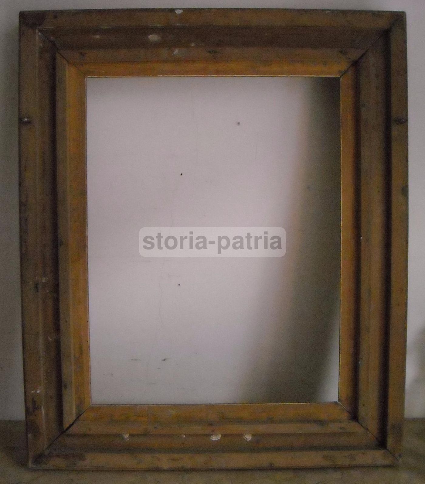 Cornice Antica Fine '800 Decorata A Pastiglia Dorata (79x66 Cm)