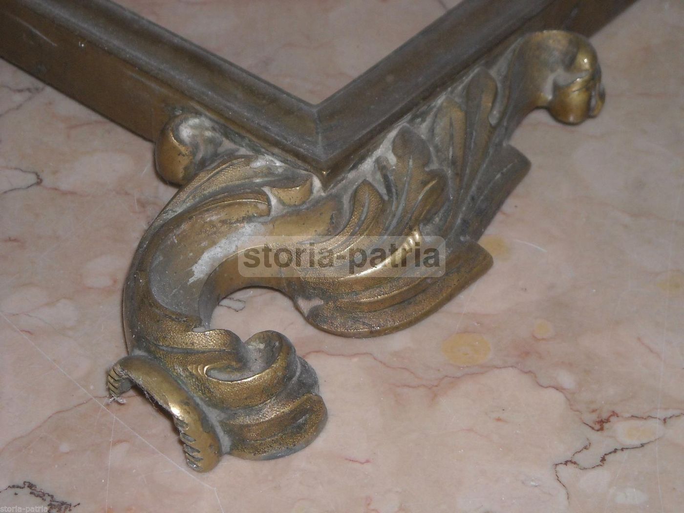 Antica Cornice Decorativa In Ottone O Bronzo Del XIX Secolo