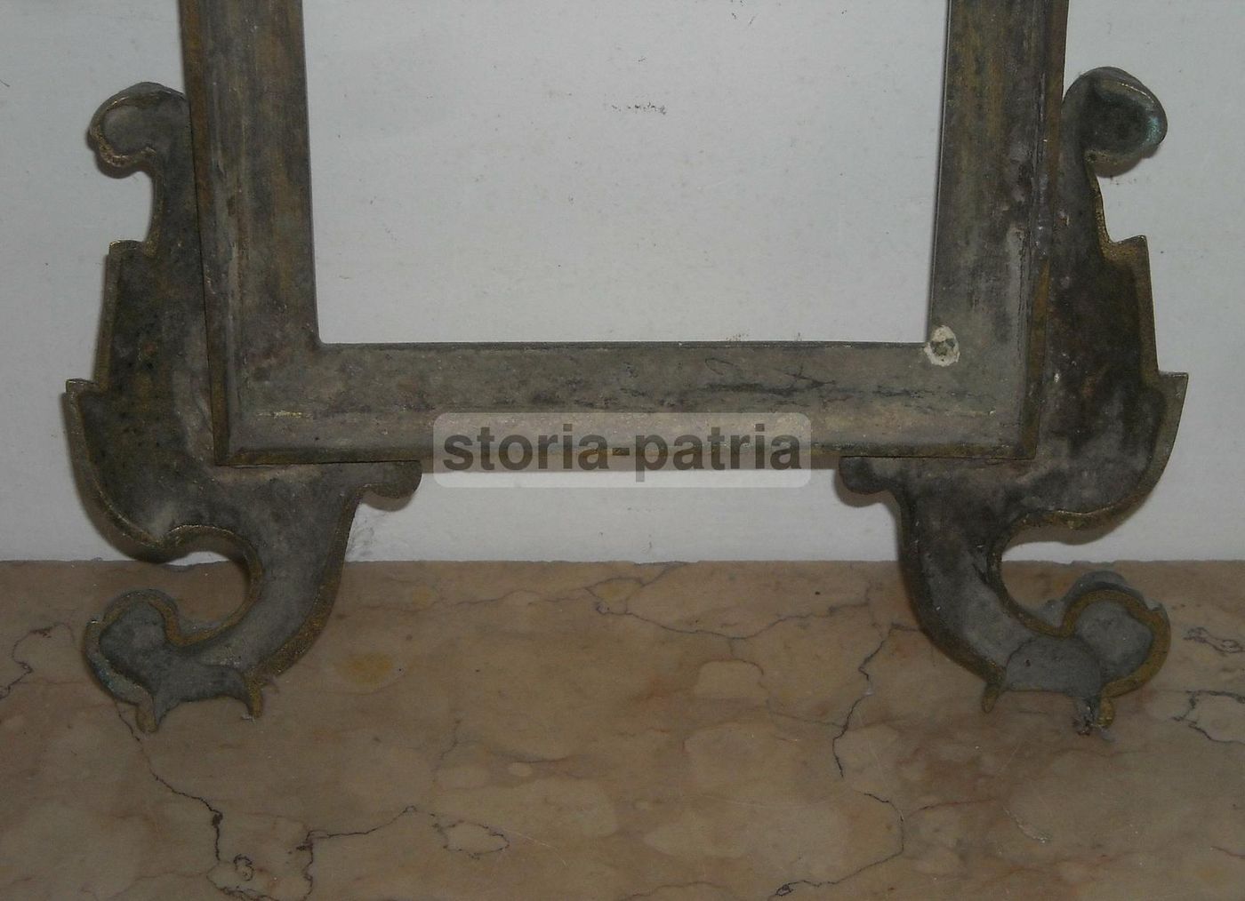 Antica Cornice Decorativa In Ottone O Bronzo Del XIX Secolo