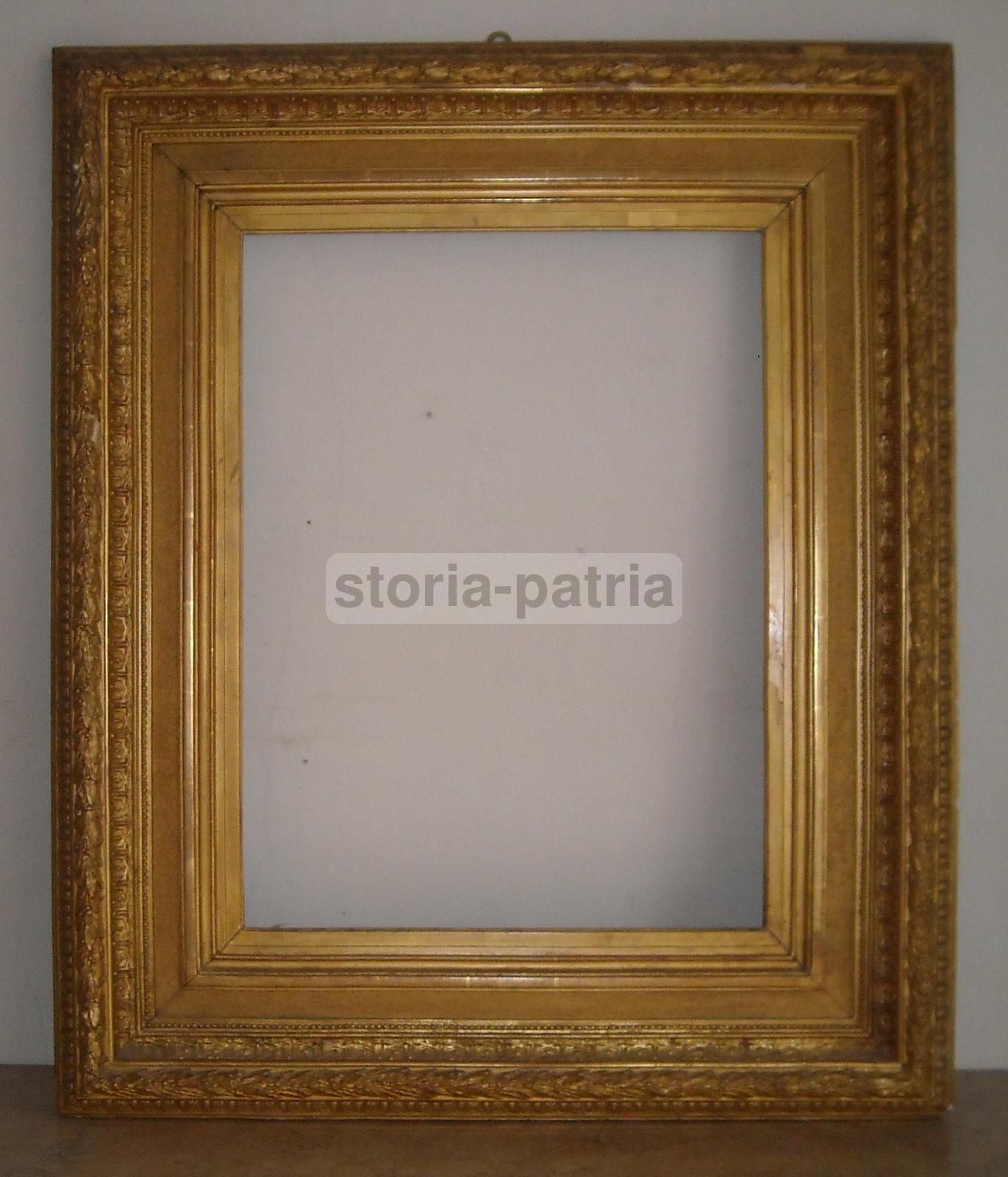 Cornice Antica Dorata Del XIX Secolo Con Decorazioni In Rilievo (90x76 Cm)
