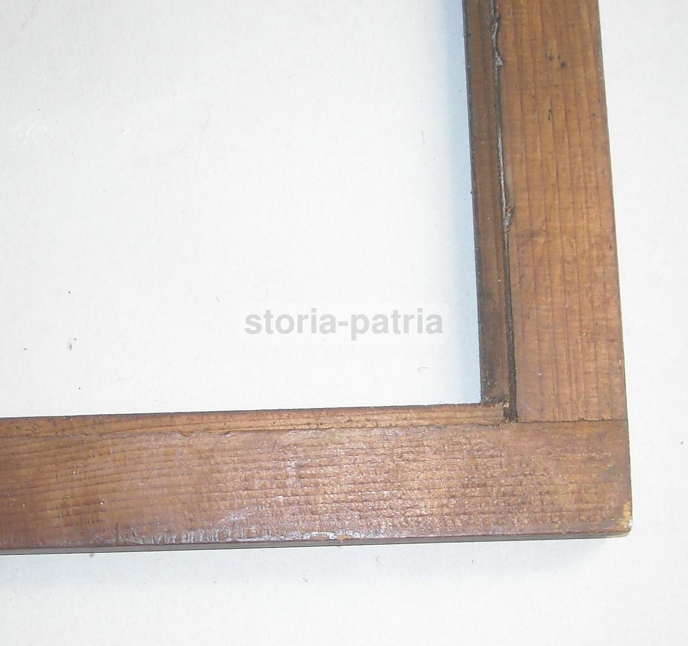 Cornice Antica In Noce Con Intarsio (55x42 Cm)