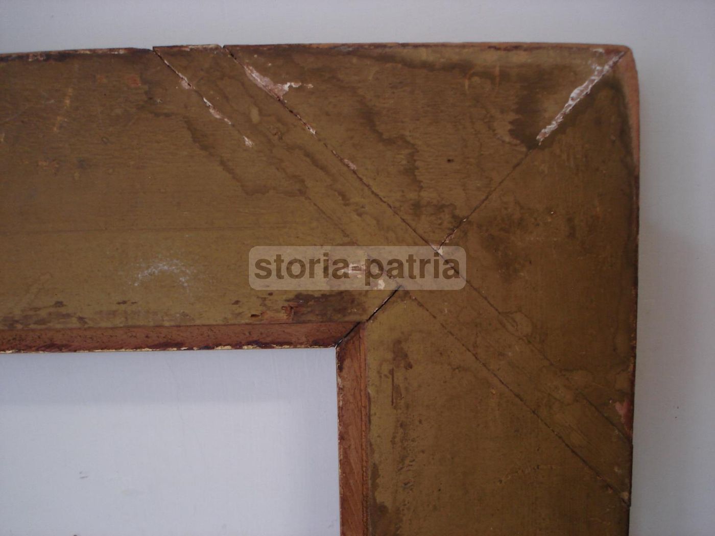 Cornice Antica Dorata Intagliata In Legno, 90x76 Cm, Metà '800