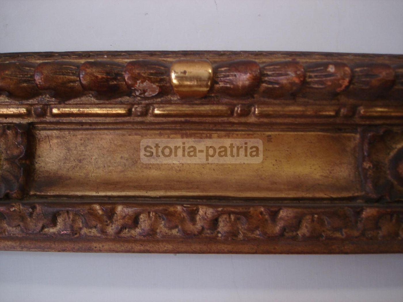Cornice Antica Dorata Intagliata In Legno, 90x76 Cm, Metà '800
