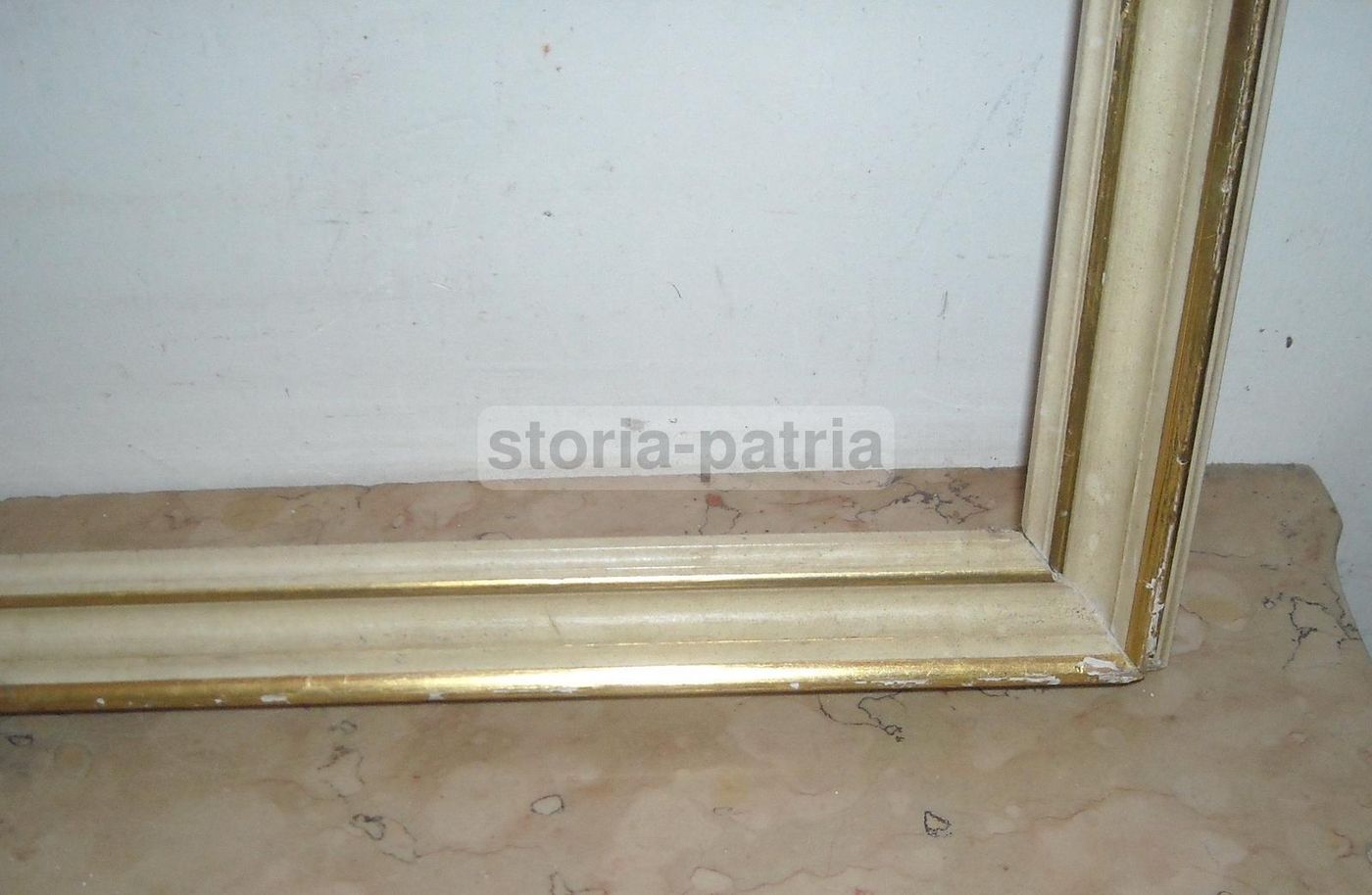Cornice Laccata Decorativa Epoca Anni '30 '60 Con Dorature, 66x56 Cm
