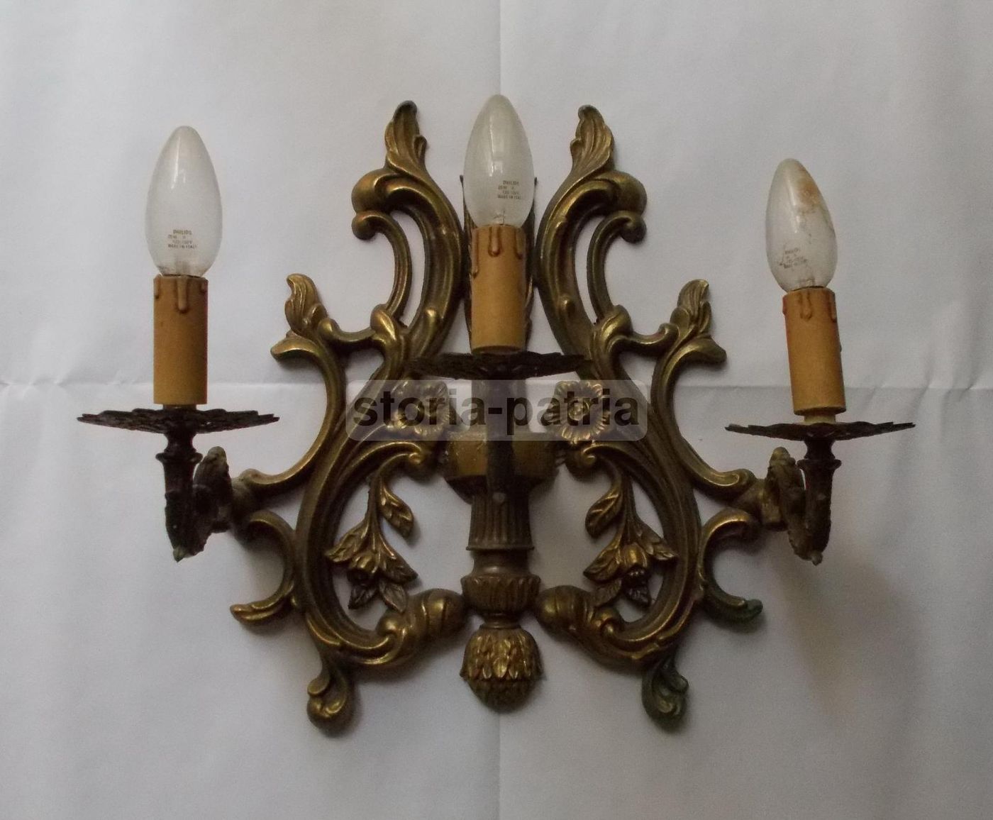 Applique Da Parete In Metallo Bronzato 3 Luci Stile Settecentesco