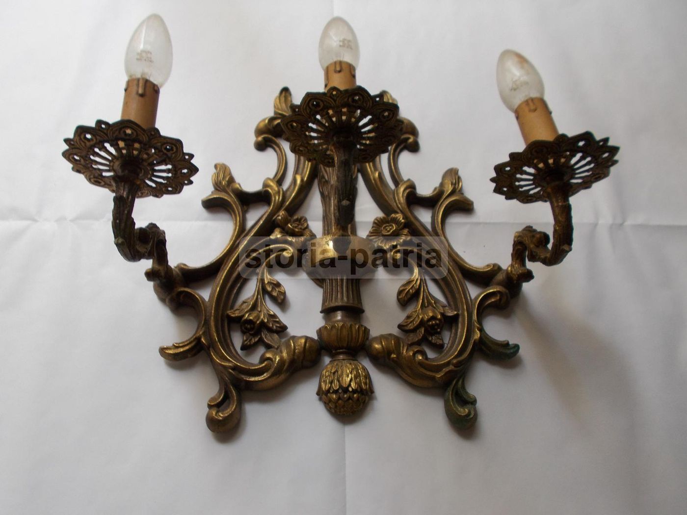 Applique Da Parete In Metallo Bronzato 3 Luci Stile Settecentesco