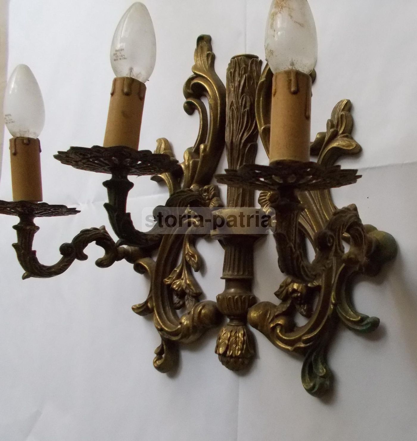 Applique Da Parete In Metallo Bronzato 3 Luci Stile Settecentesco