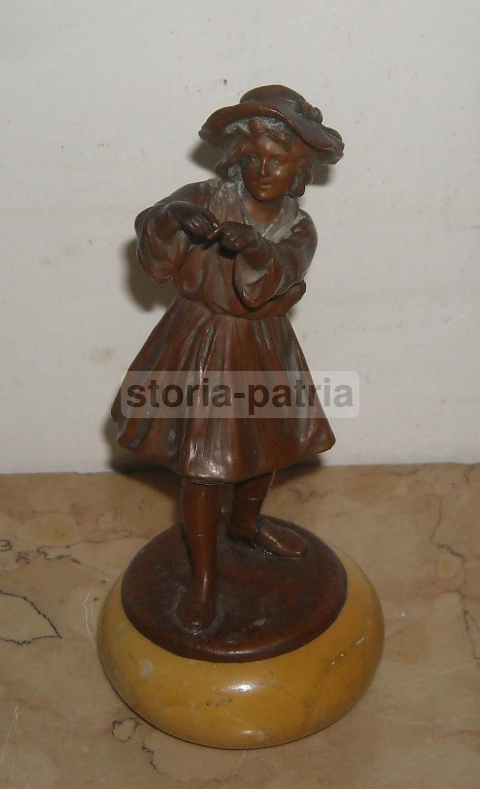 Scultura Bronzata Giovane Donna Con Cappello, Anni '50
