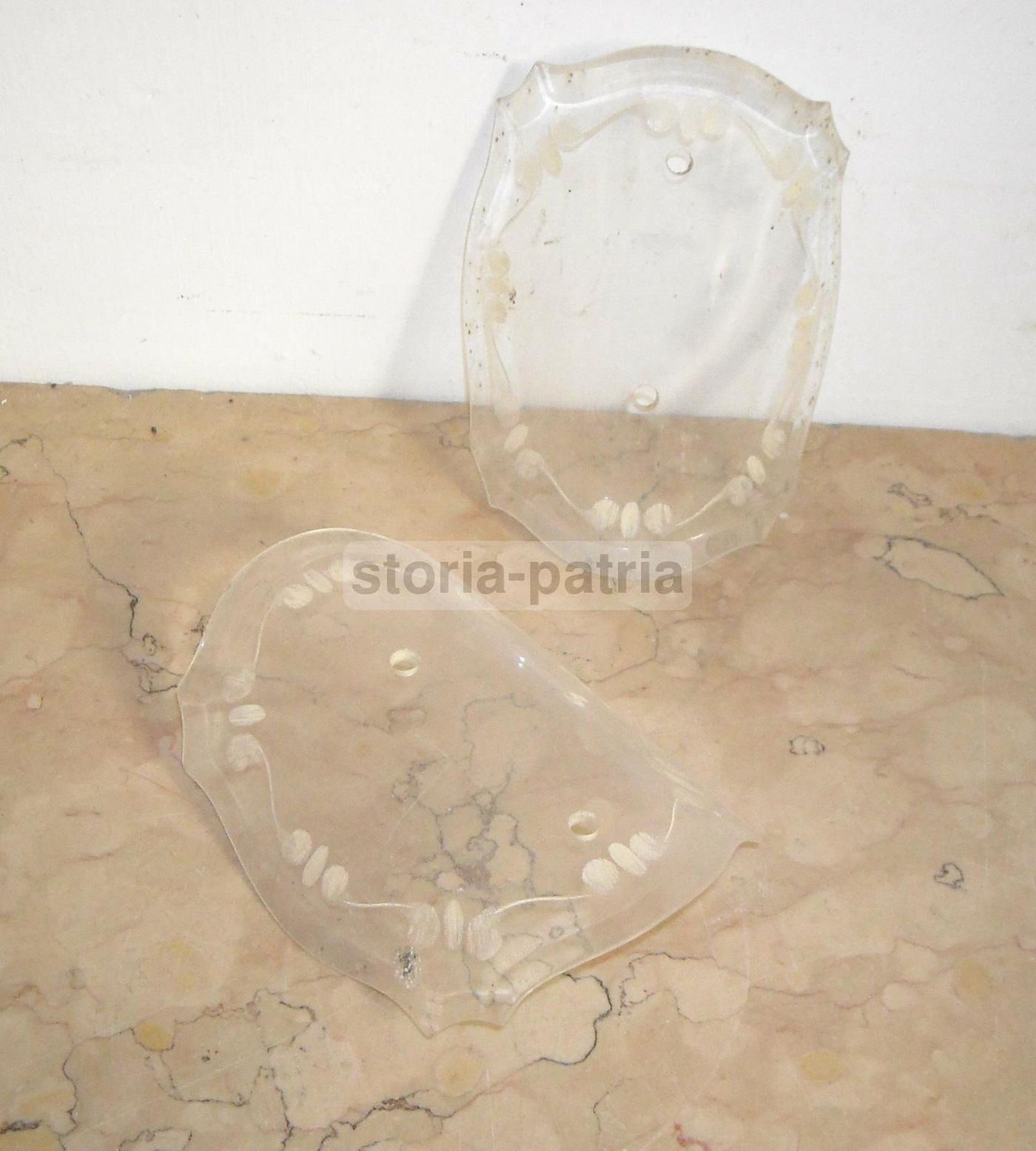 Coppe Paralume Vintage Anni '50 In Materiale Plastico Inciso