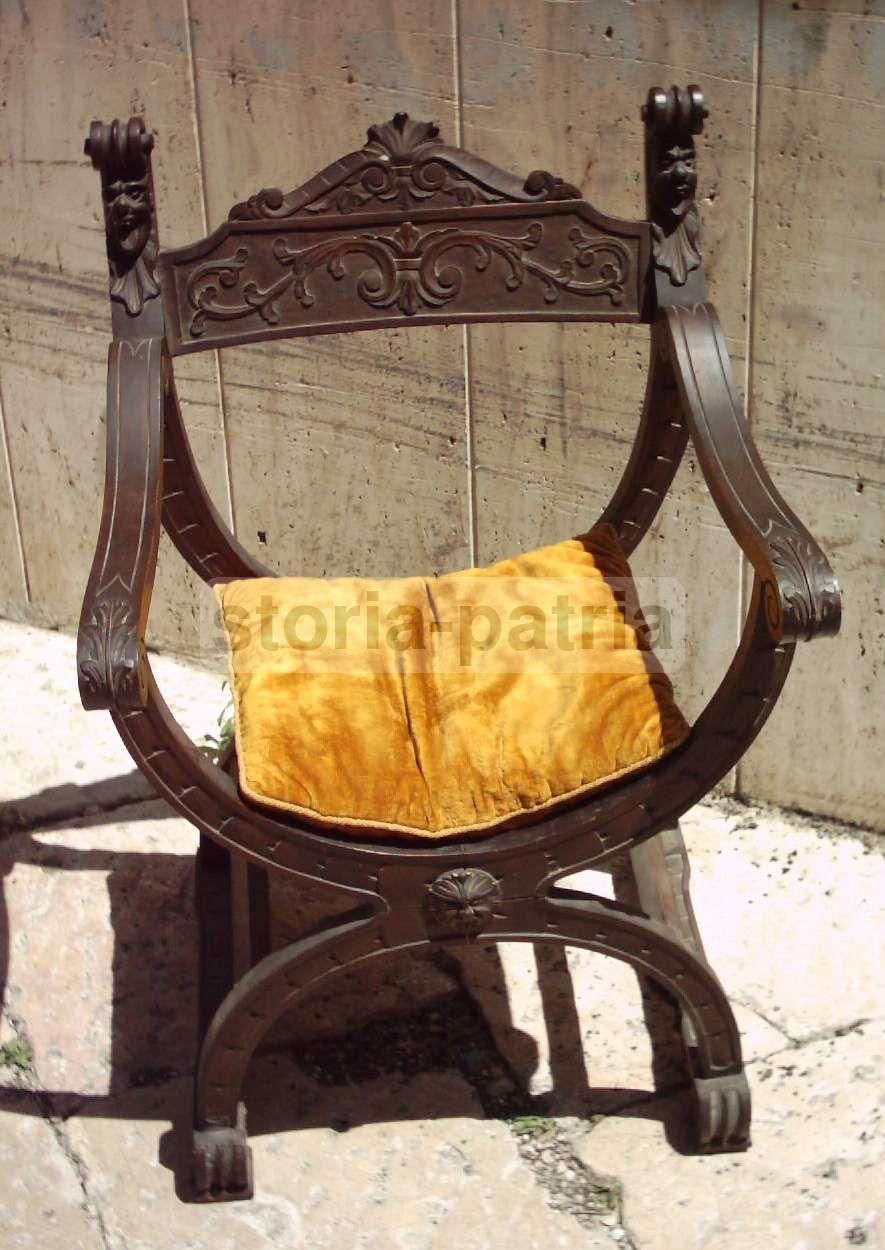 Divano Antico Intagliato Stile Rinascimentale, Primi '900, Lombardia