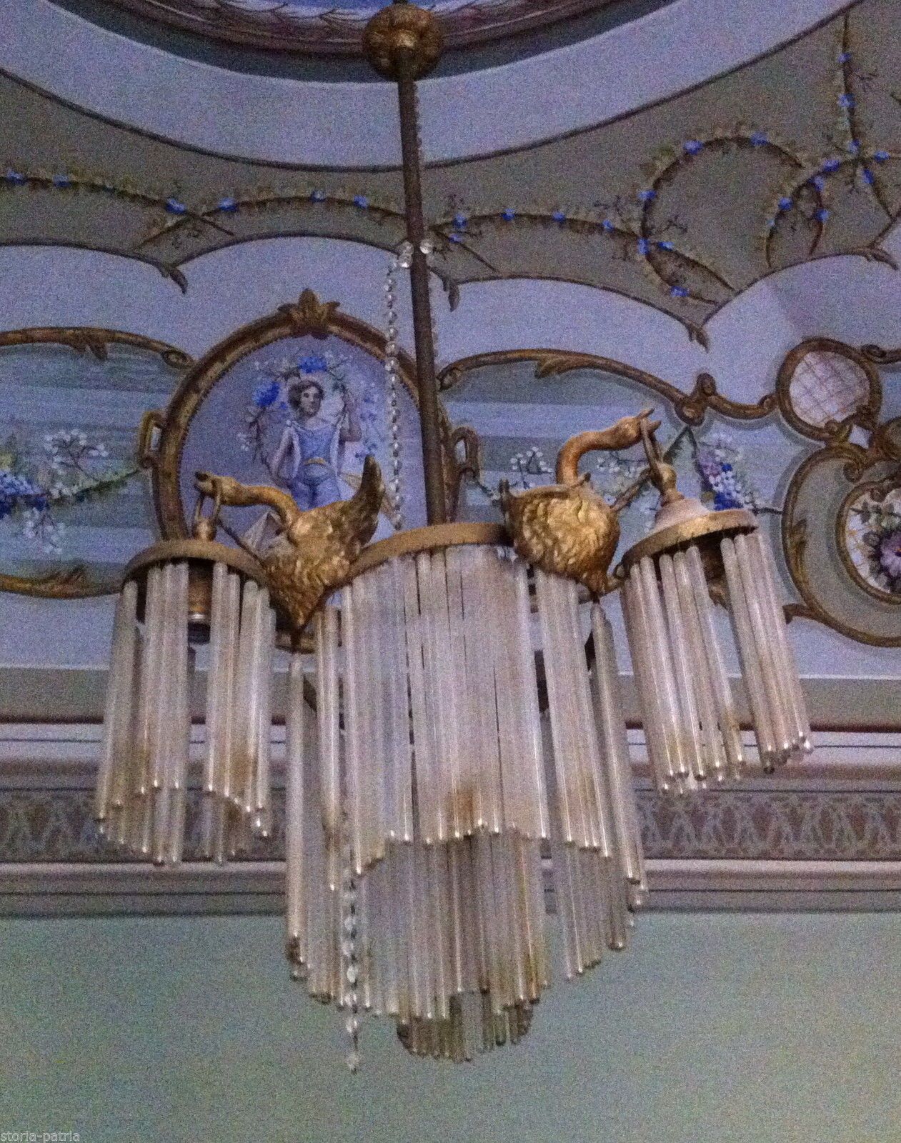Lampadario Liberty Con Cigni In Ottone E Vetri A Cannuccia
