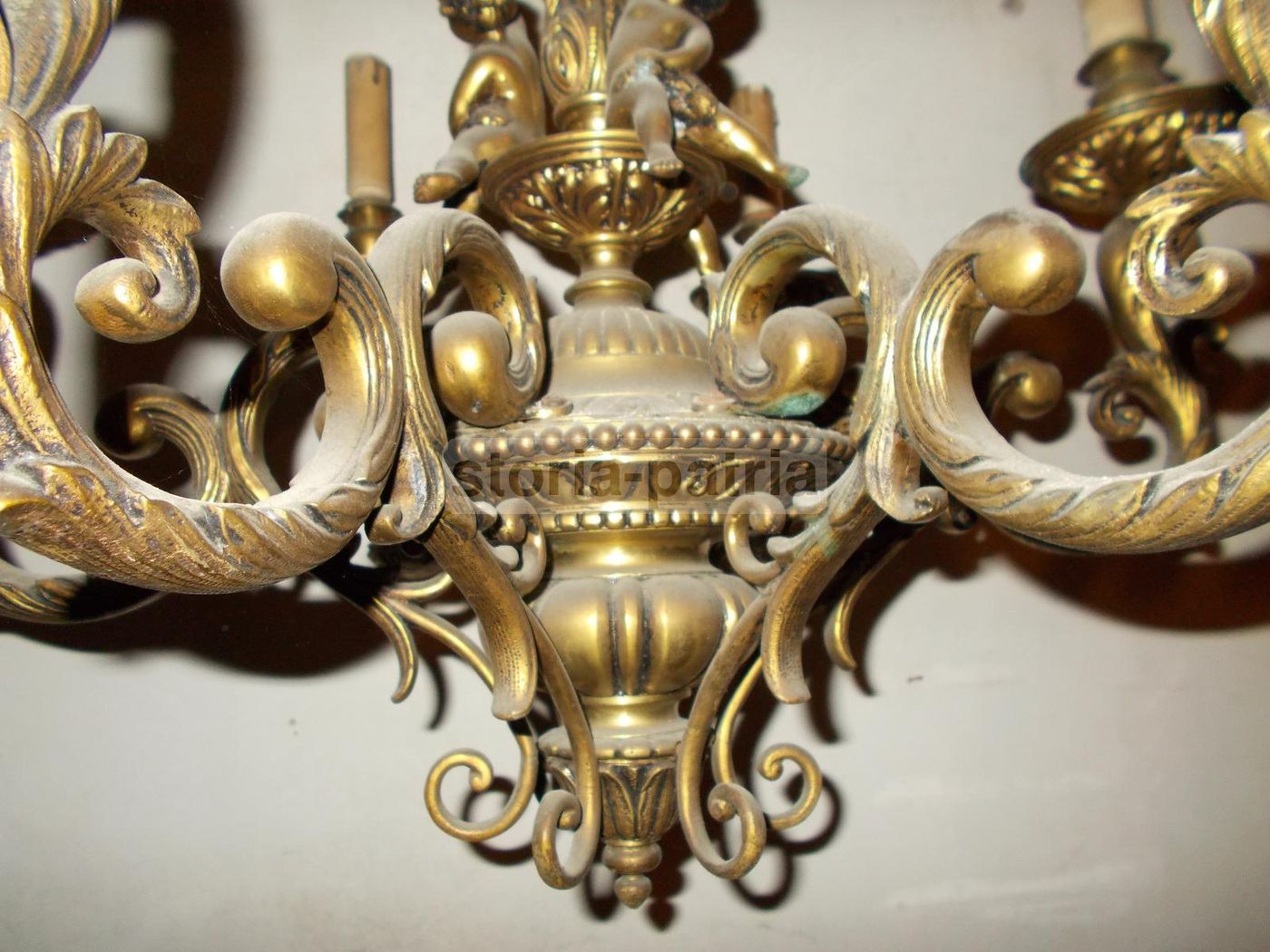 Lampadario Antico In Ottone Con Puttini, Anni '30