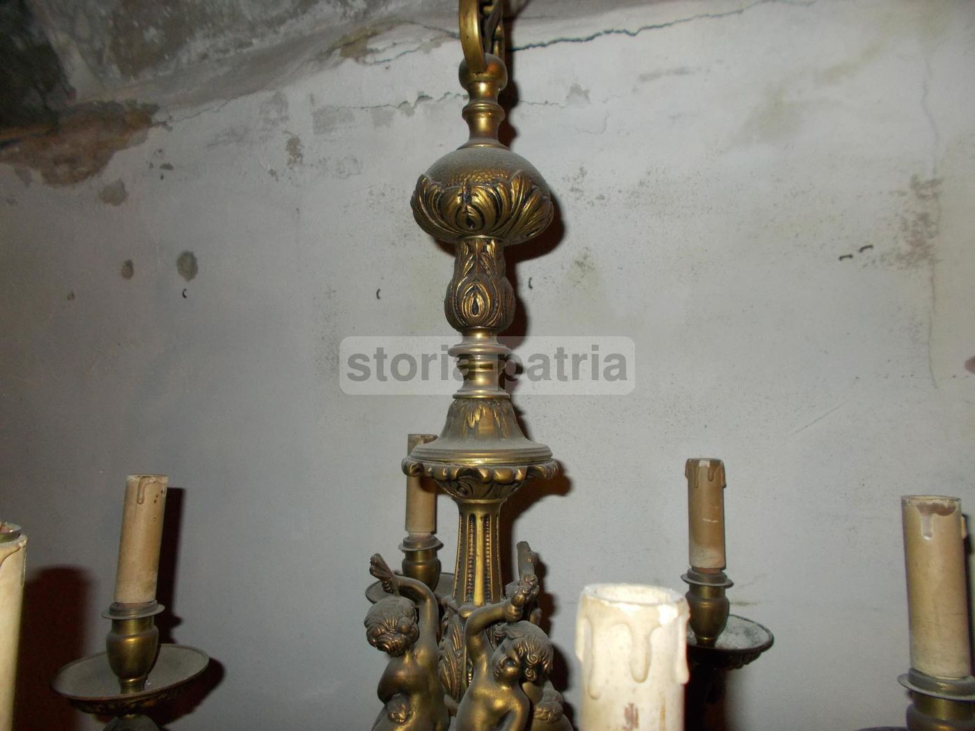 Lampadario Antico In Ottone Con Puttini, Anni '30