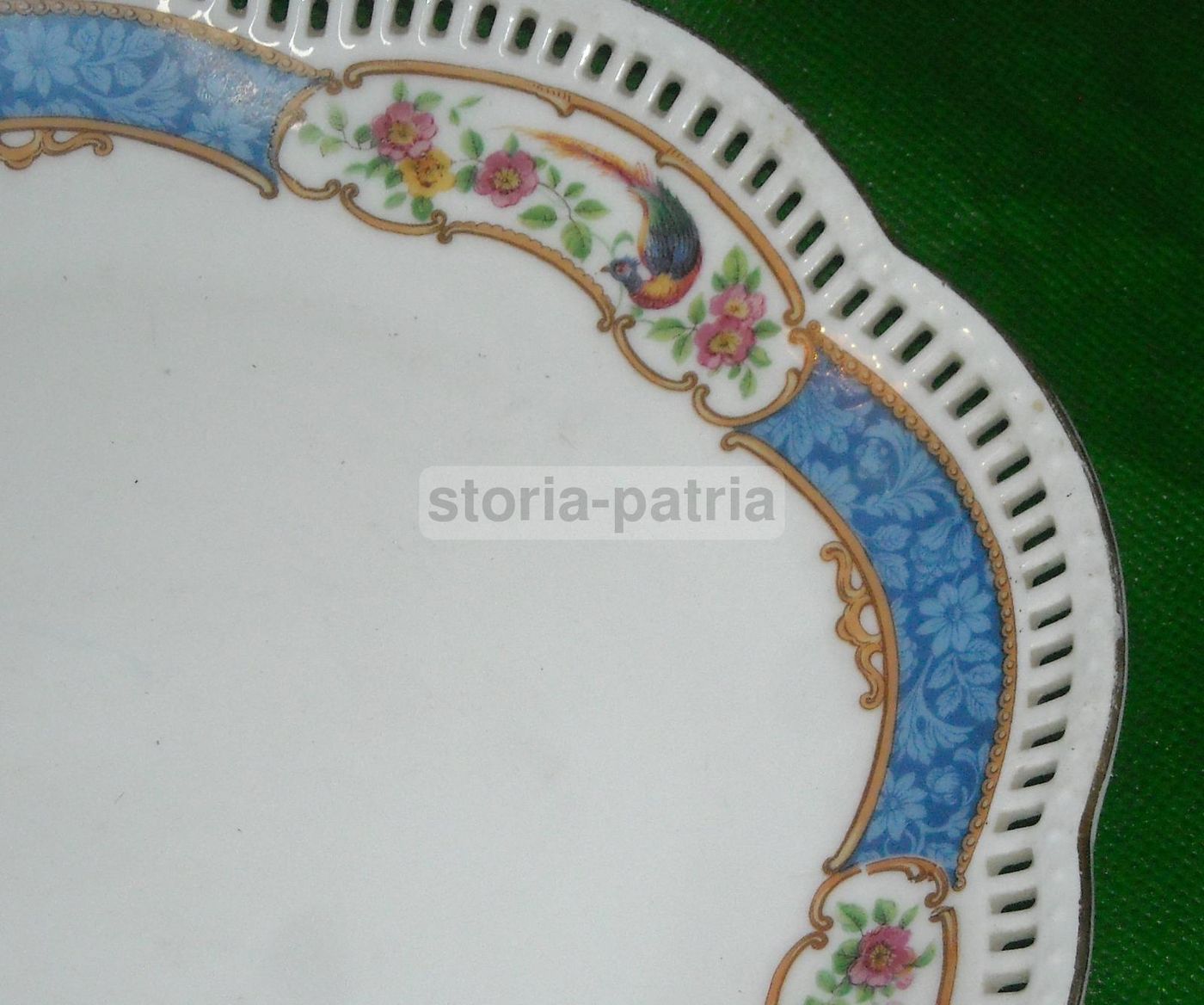 Piatto Porcellana Schumann Bavaria Decorato Uccelli Traforato