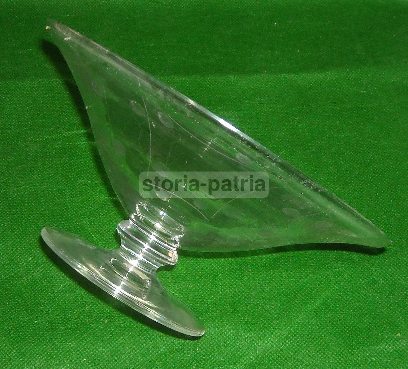 Alzata In Vetro Vintage Con Decori Incisi, Anni '30 '50