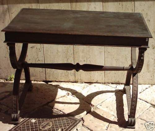 Tavolo Antico In Legno Intagliato Neo Rinascimentale, Anni '20