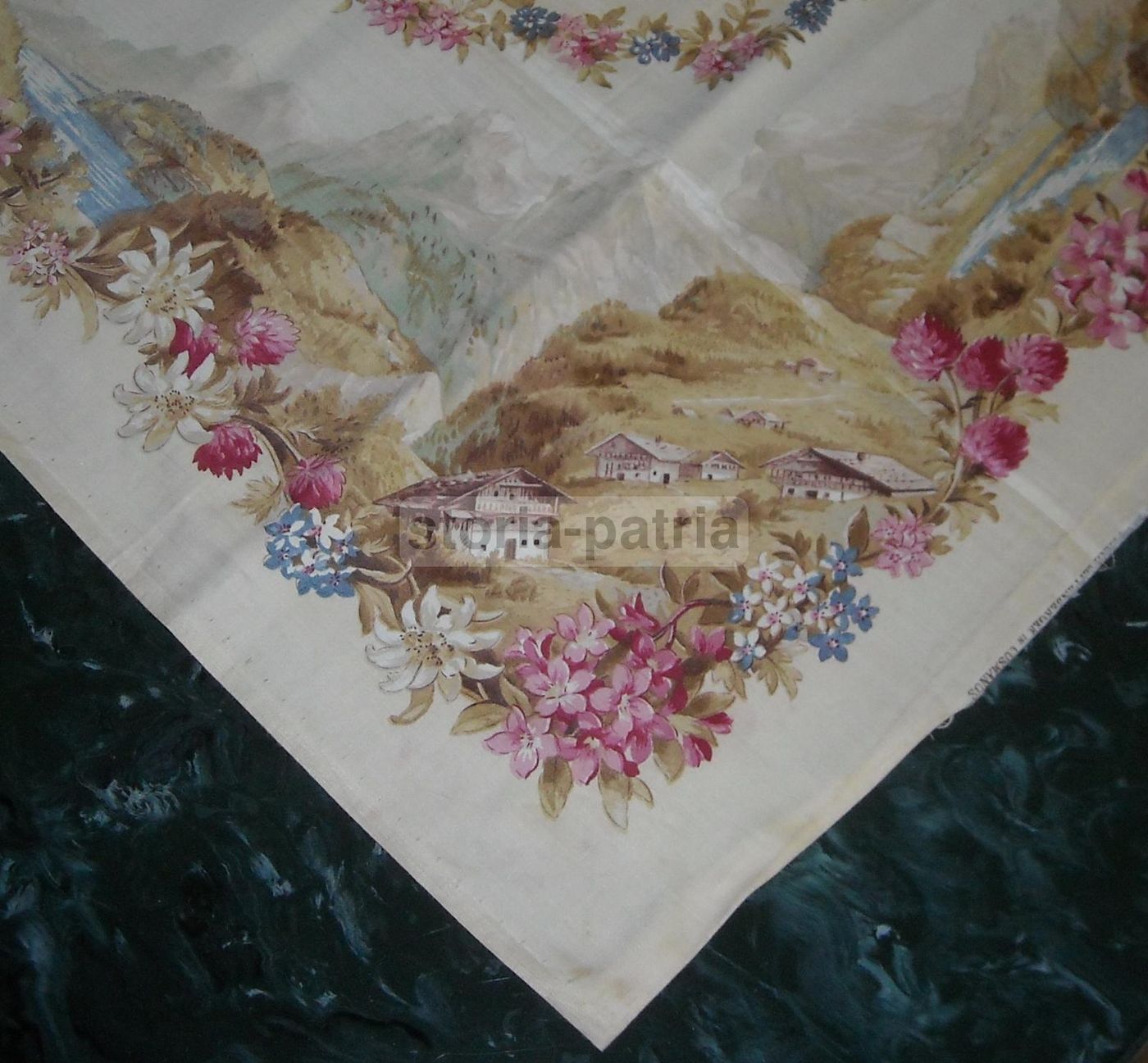 Tessuto d'Epoca Franz Leitenberger Con Paesaggi E Fiori, Anni 1900