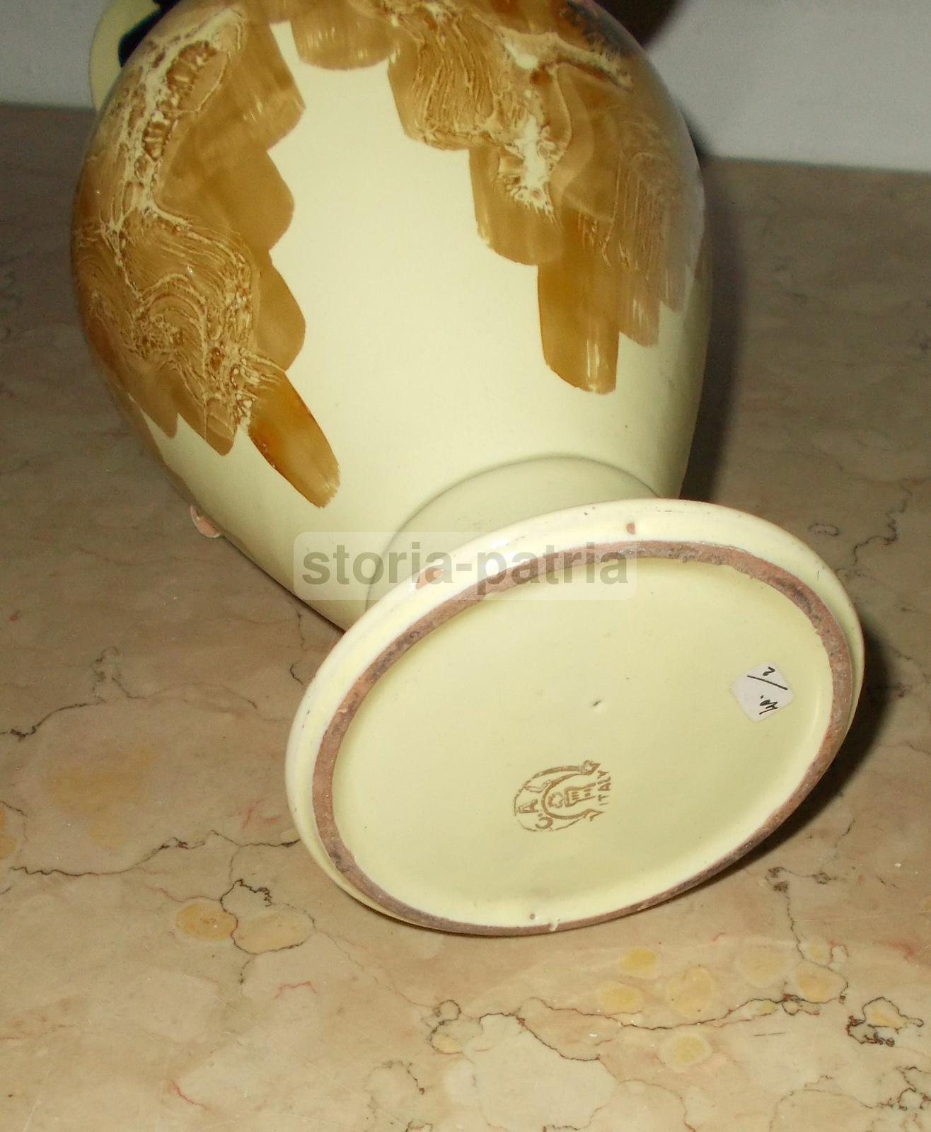 Vaso Decorativo In Ceramica Con Manici Dorati Italiano Anni '50